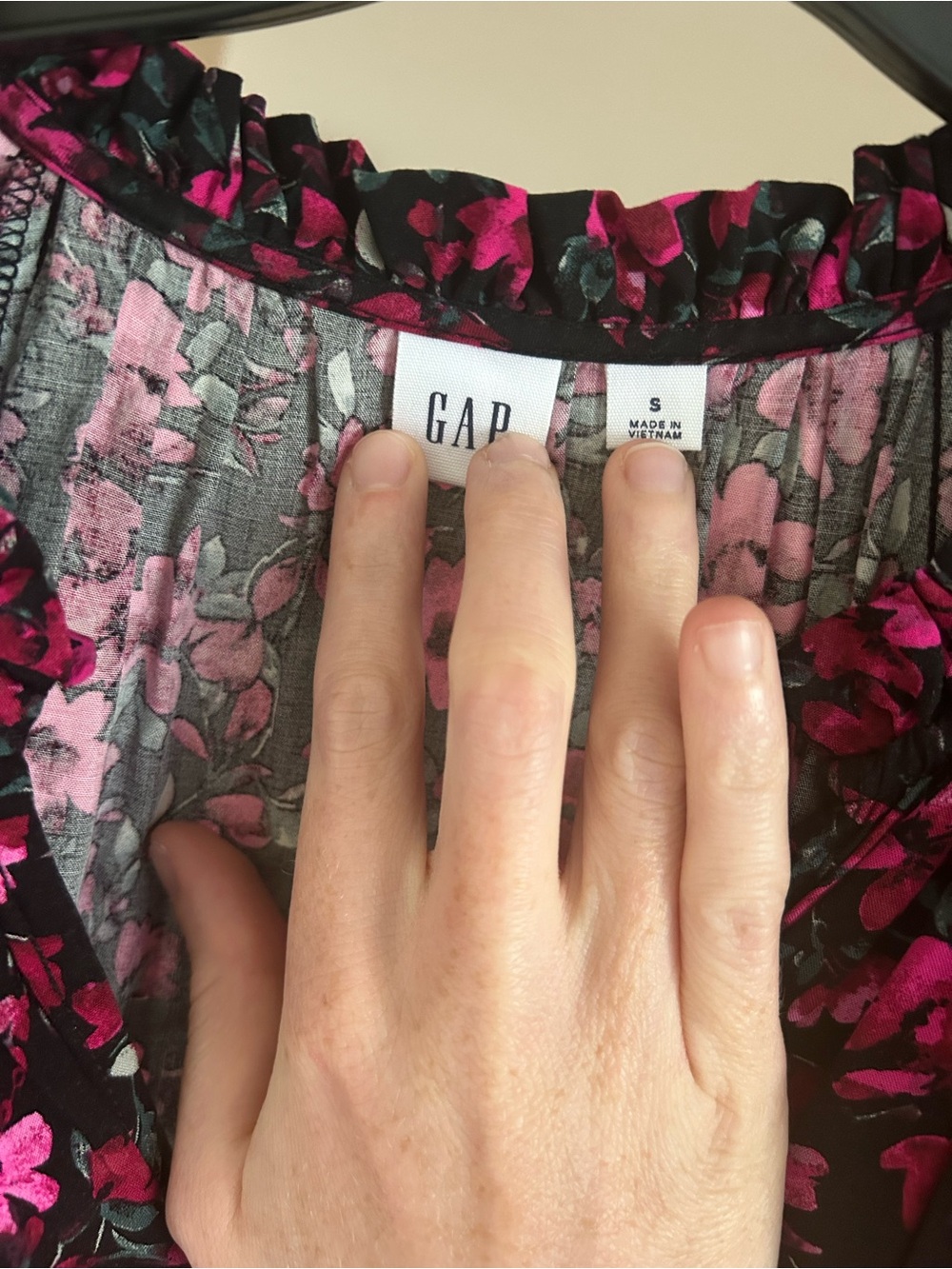 GAP Floral Black and Pink Size Small Short Sleeve Maxi Dress - Picture 3 of 7